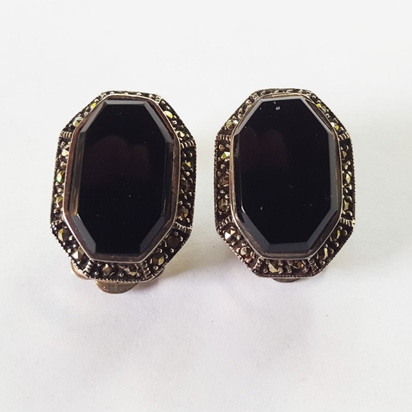 Silver And Black Stones Rectangular Clip Earrings - Picture 1 of 8